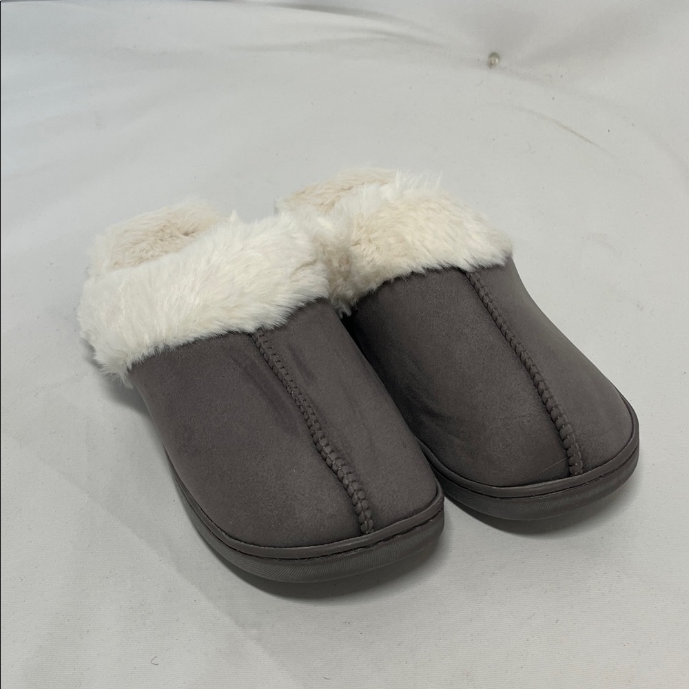 Cozy Women's Slippers with Plush Lining